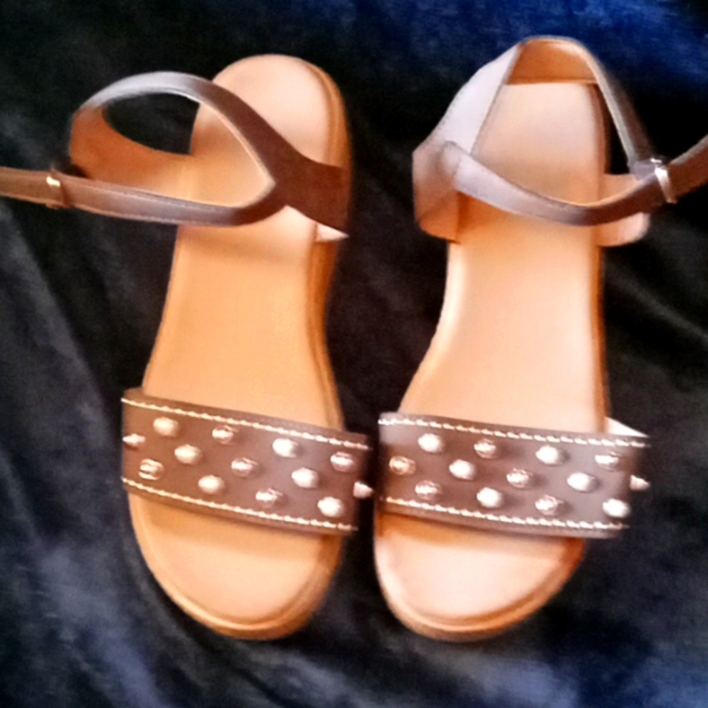 Wedge sandals